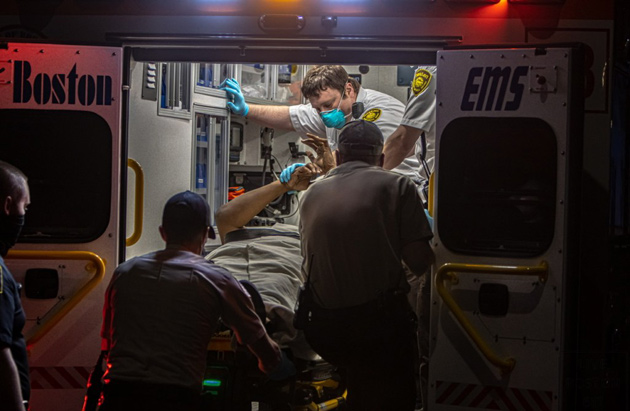 Shot resident in back of ambulance on Ormond Street