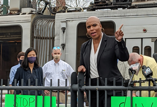 Pressley speaks at Heath Street