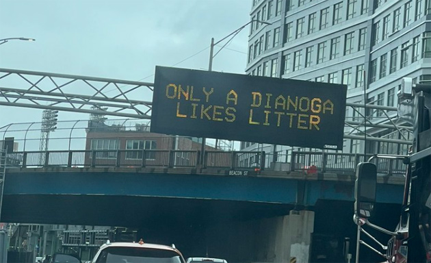 Turnpike sign: Only a Dianoga likes litter