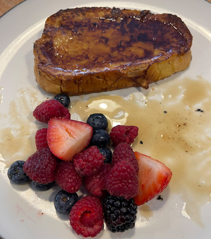 French toast and fruit
