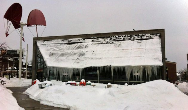 Icicles at Porter Square MBTA station