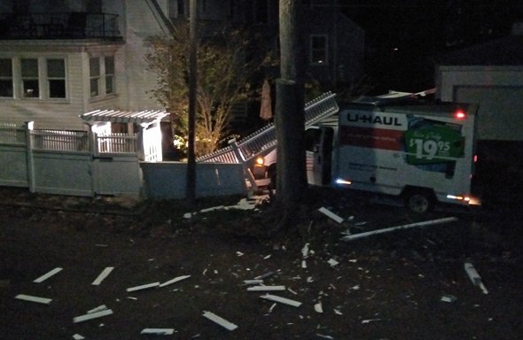 uhaul crashes near white house