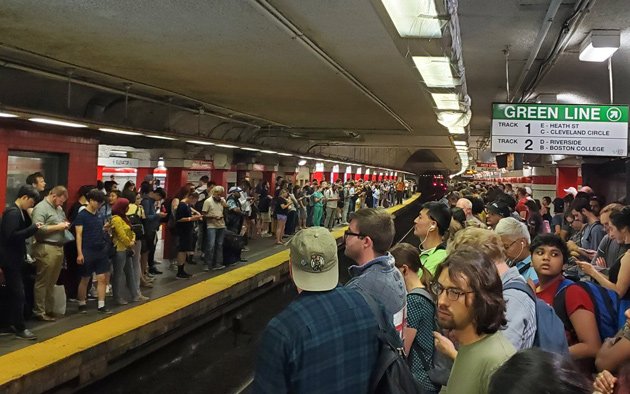 Red Line riders dumped at Park Street