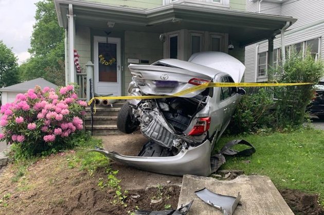 Car into house on Dana Avenue in Hyde Park