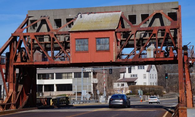 Granite Avenue bridge looking towards Dorchester