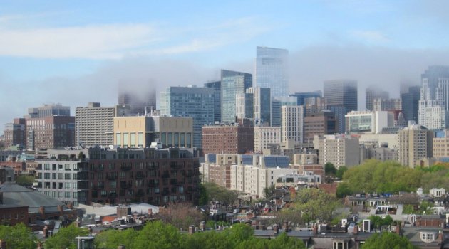 Fog moves into Boston