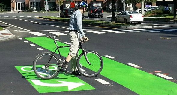 How to make a left turn on Binney Street