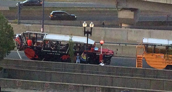 Duck Boat in trouble on Storrow Drive