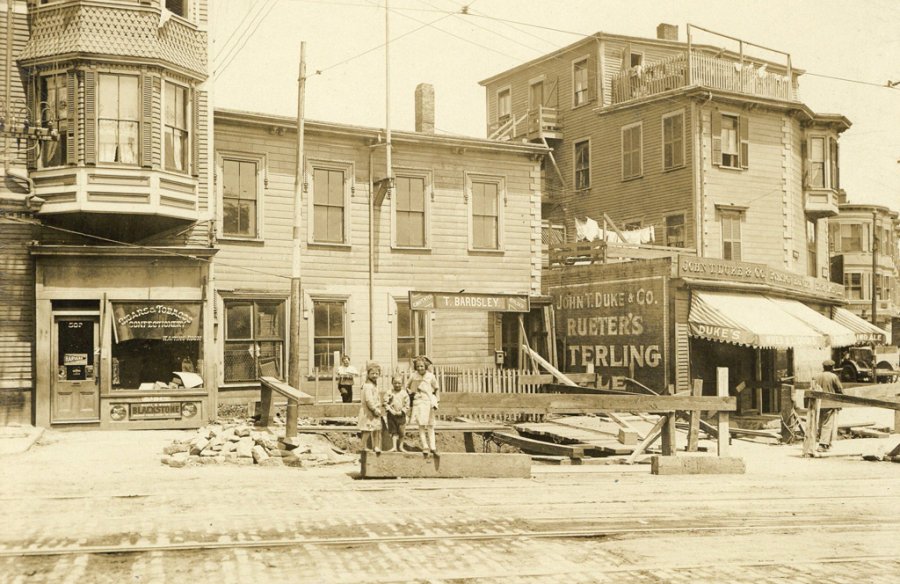 Rueter's Sterling Ale in old Boston