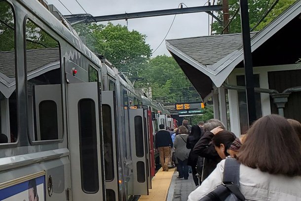 Passengers told to leave Green Line train at Newton Centre