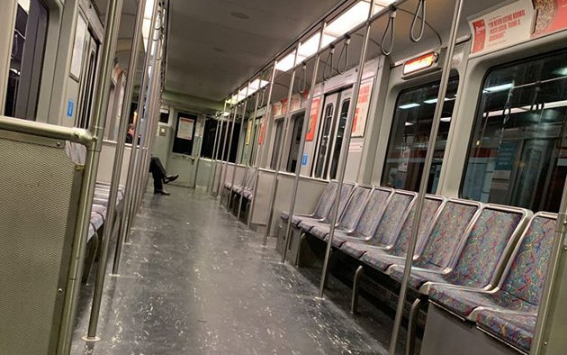 A near empty Red Line train this afternoon