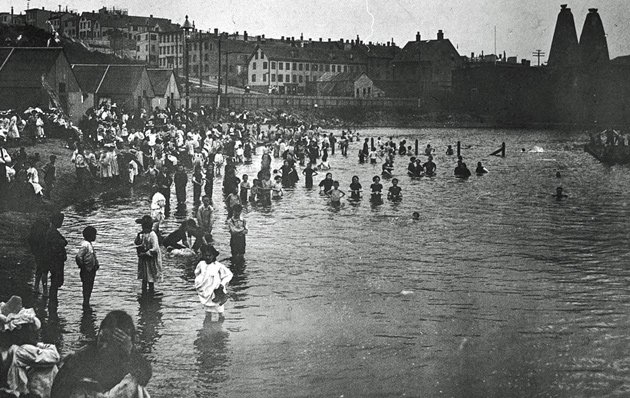 Charlestown beach in 1900