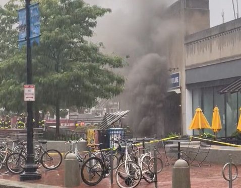 Smoke belching manhole