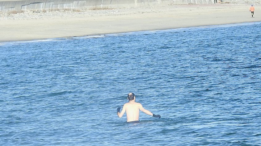 A dip in the ocean at Winthrop