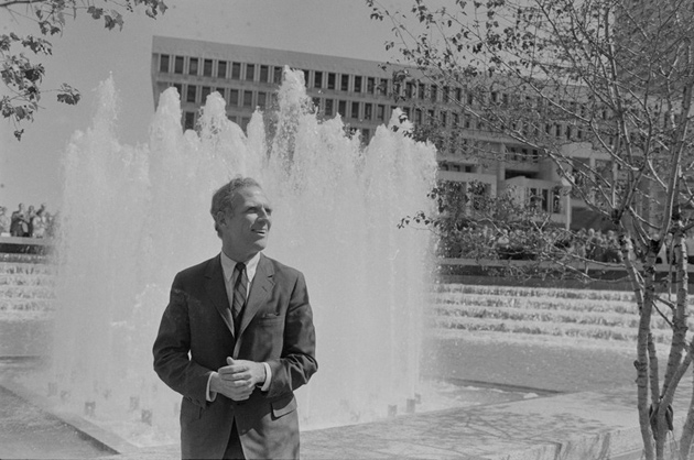 Kevin White with fountain