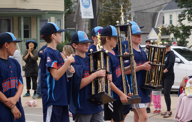 Parkway Braves with trophies