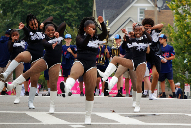 Parade dancers