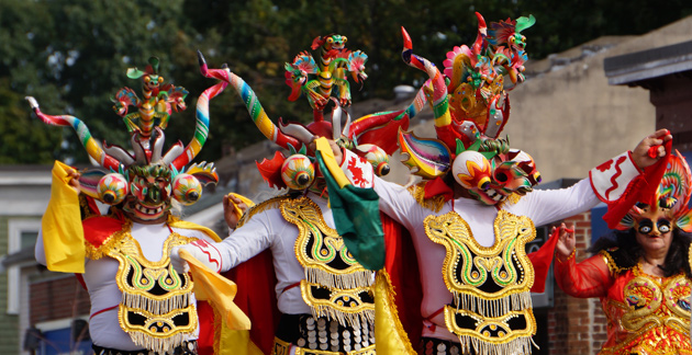 Bolivian dancers