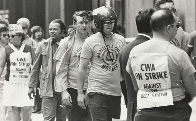 Telephone workers on strike